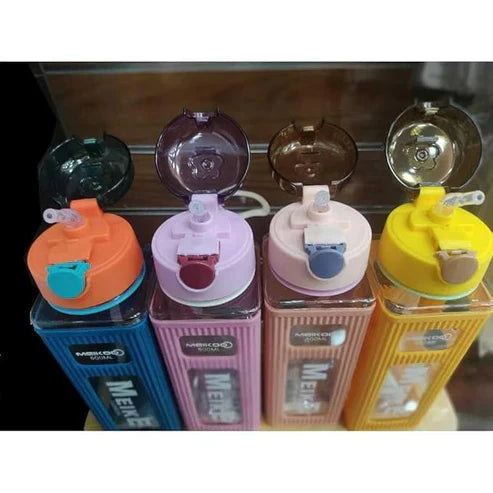 زجاجة مياه مربعة كارت لوج