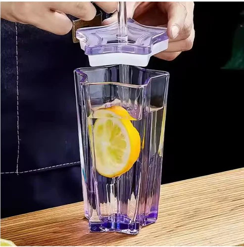 كوب زجاجي بغطاء