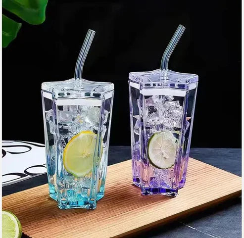 كوب زجاجي بغطاء
