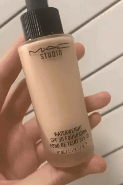 MAC - خافي عيوب Studio Waterweight (الأصلي)